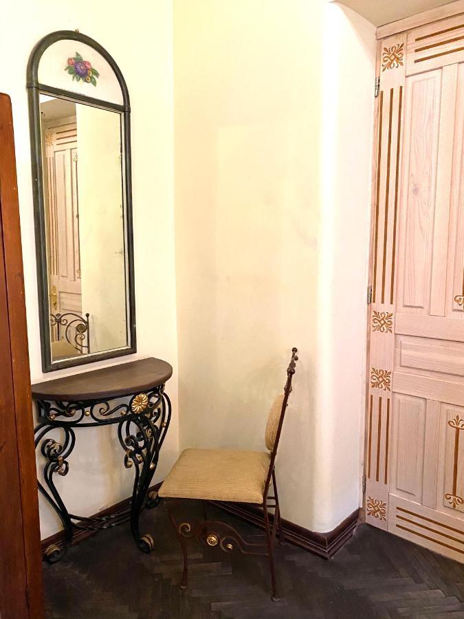 Квартира В Центрі На Вулиці Валова 21 Leópolis Exterior foto