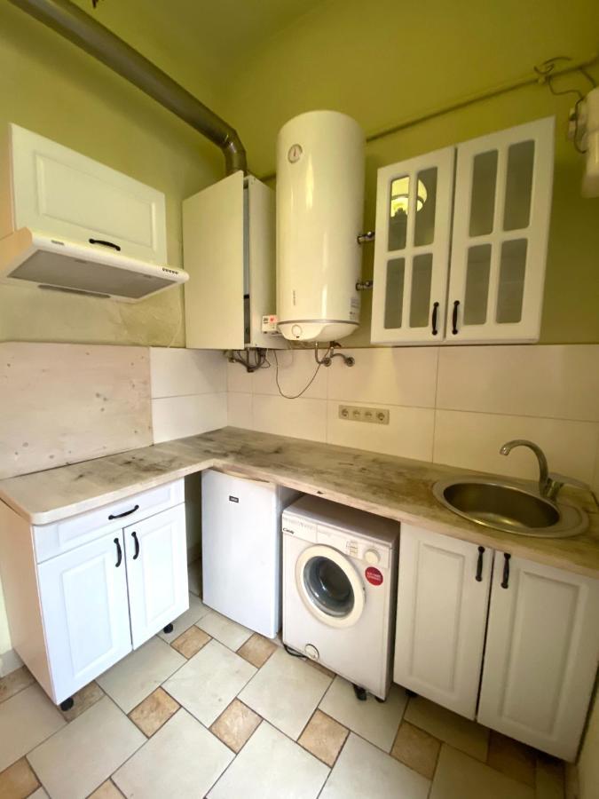 Квартира В Центрі На Вулиці Валова 21 Leópolis Exterior foto