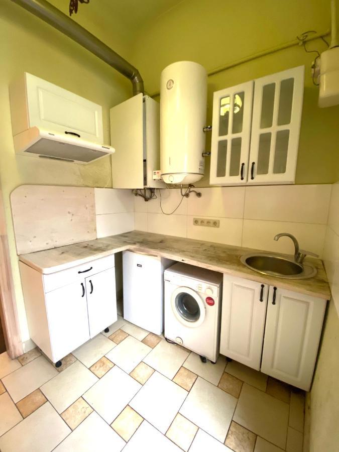 Квартира В Центрі На Вулиці Валова 21 Leópolis Exterior foto